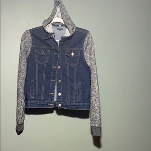 Chiole | Hooded Jean Jacket w/ cotton sleeves